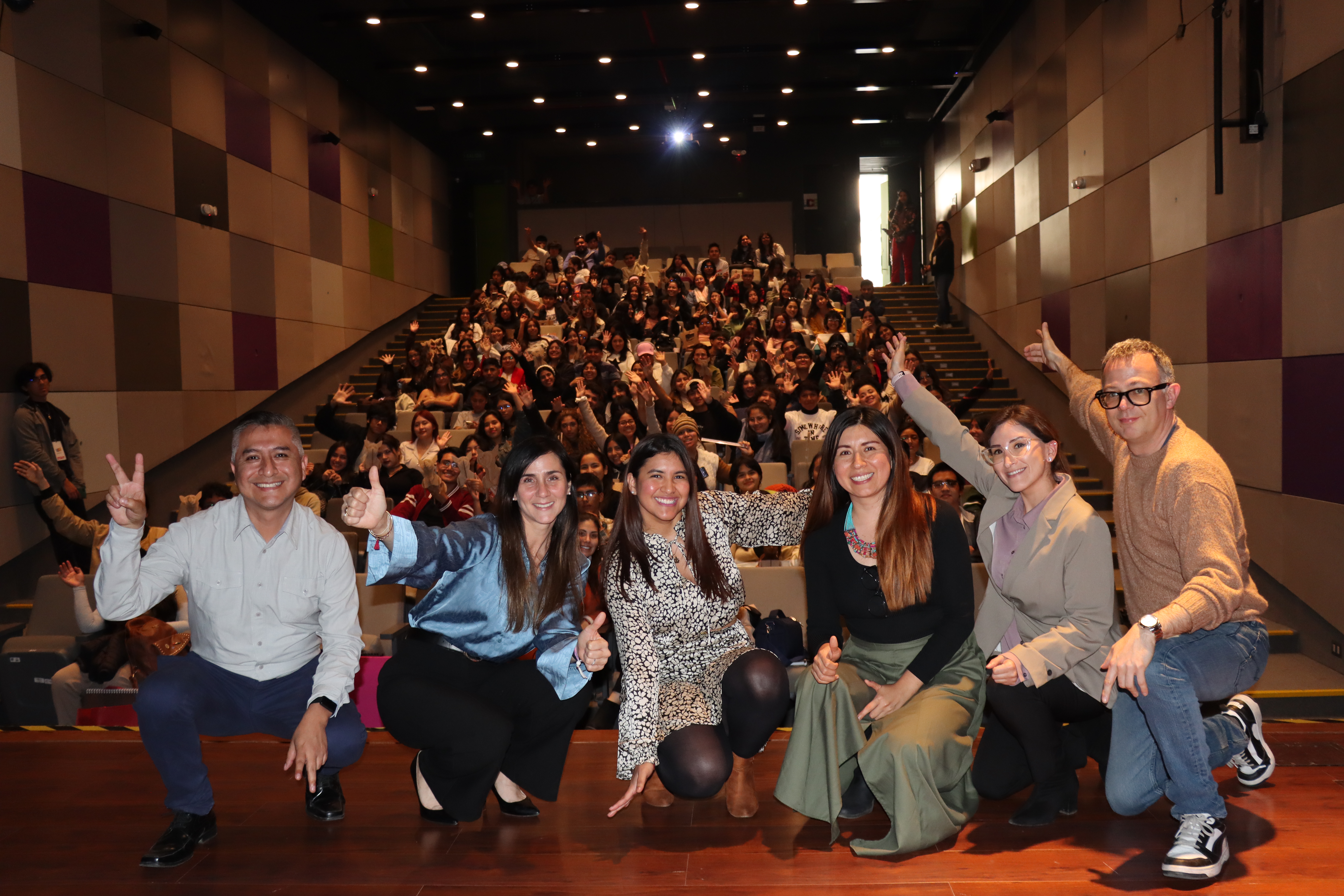 Convenio educativo CARVIMSA x UCAL